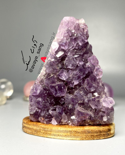 سنگ راف آمیتیس برزیل اصلی طبیعی ومعدنی ۱۳۴ گرمی بلور فشرده