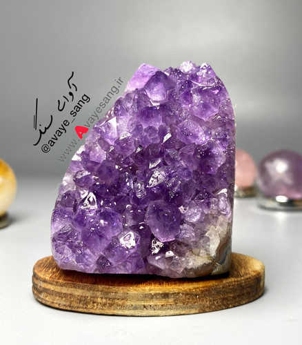 سنگ راف آمیتیس برزیل کریستال براق رنگ بنفش عالی ۱۳۲ گرمی