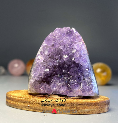 سنگ راف آمیتیس با لایه شفاف عقیق بسیار خاص ۴۹ گرمی