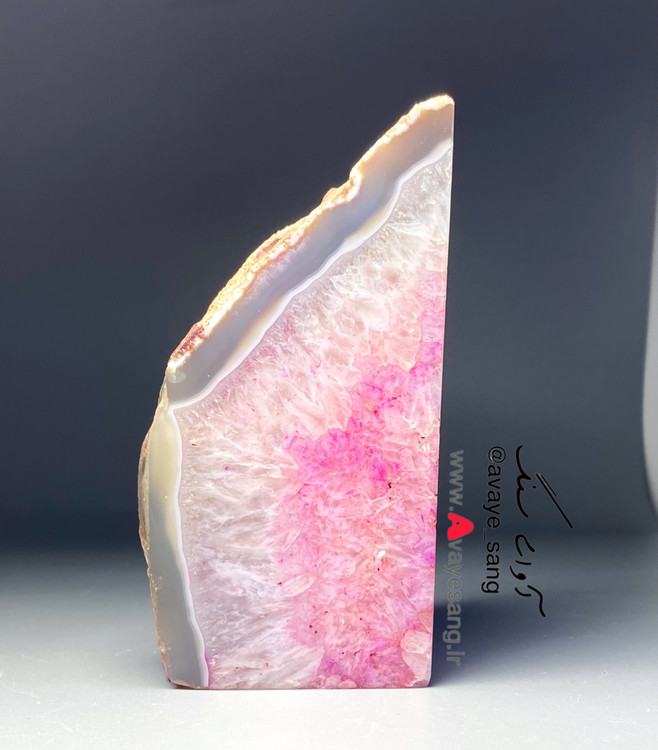 سنگ راف کوارتز عقیق برزیلی صورتی با حاشیه عقیق ۷۷۶ گرمی تکی