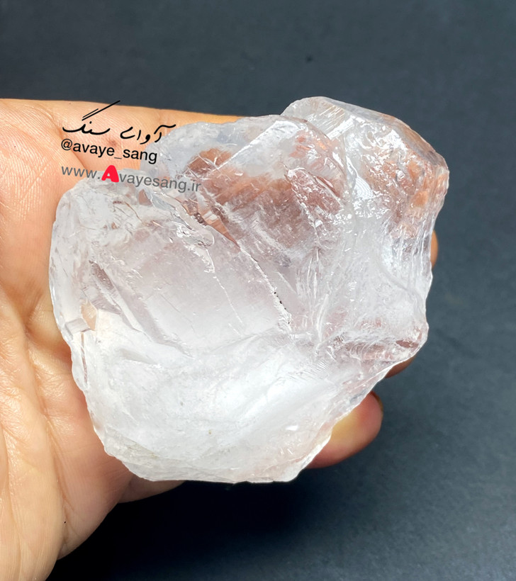 سنگ کریستال کوارتزشفاف طبیعی؛ تراش نخورده 137 تا ۱۹۷ گرم، ۷ سانت تا ۱۰ سانت